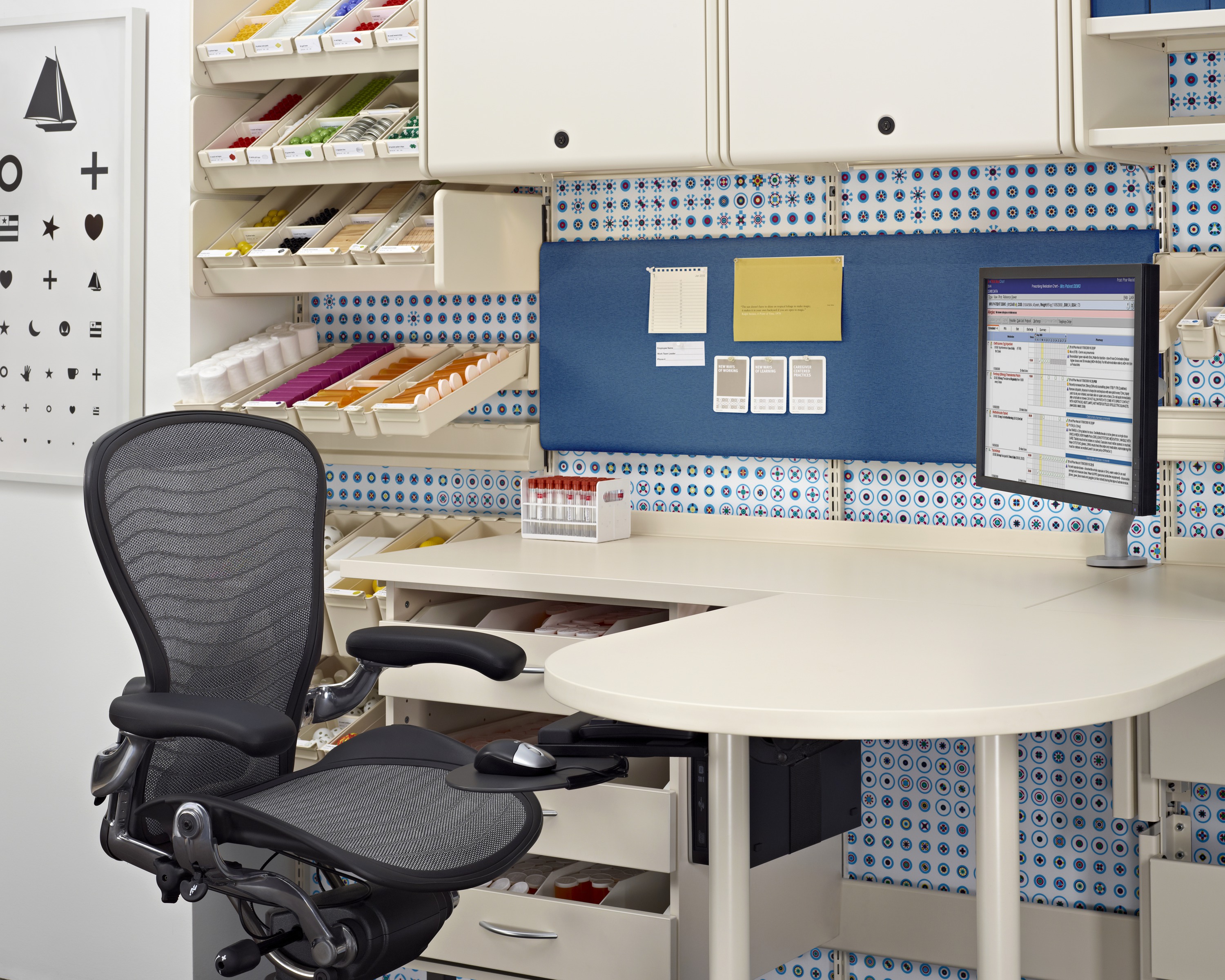 办公辅件|显示器支架|办公家具|设计师家具|Flo 台面显示屏支架